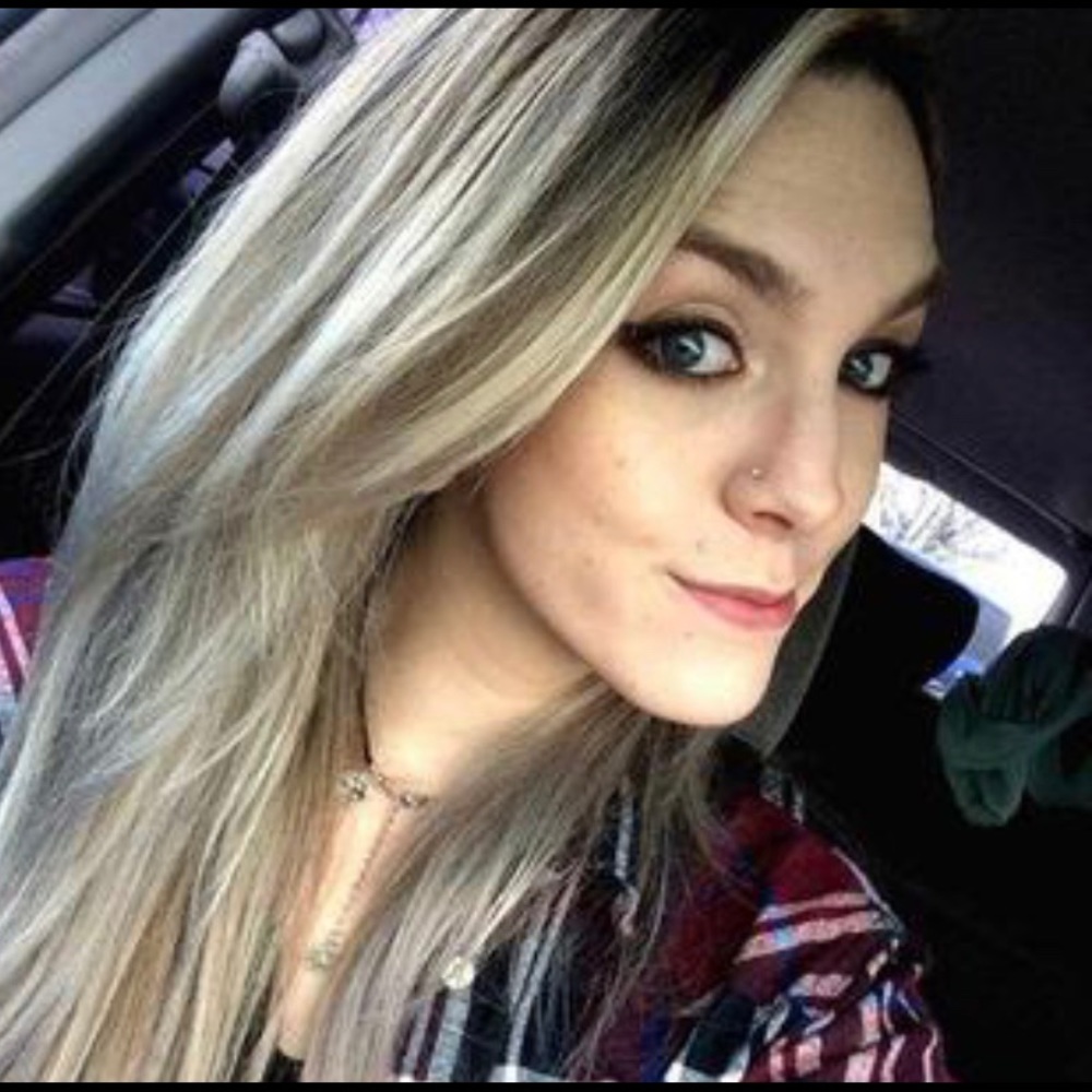 Meet your Posher, Steph